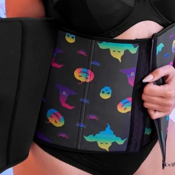 New, Never Used Plus Halloween Print Zipper Front Corset Waist Trainer - Picture 10 of 12